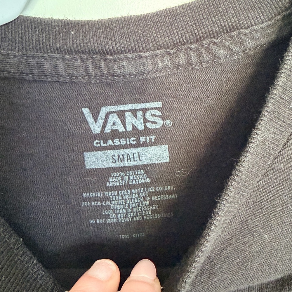 2/$10 Vans Throwback Retro Peace Machine Graphic Tee - Picture 5 of 6